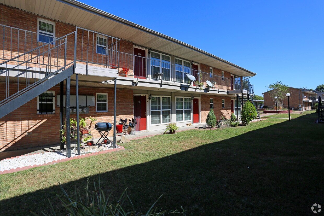Beechnut Grove Apartments Houston, TX