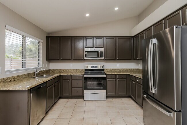 Foto del edificio - 6351 E Regina St