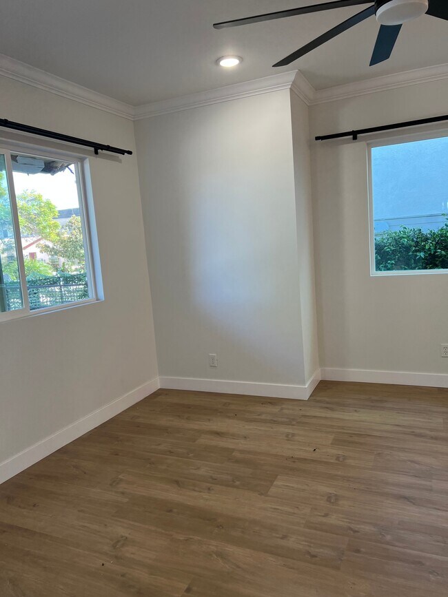 Foto del edificio - 951 N Oxford Ave