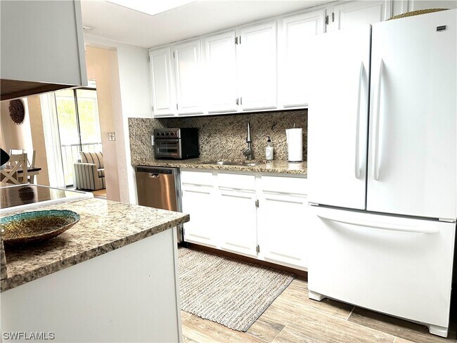 Foto del edificio - 3140 Kings Lake Blvd