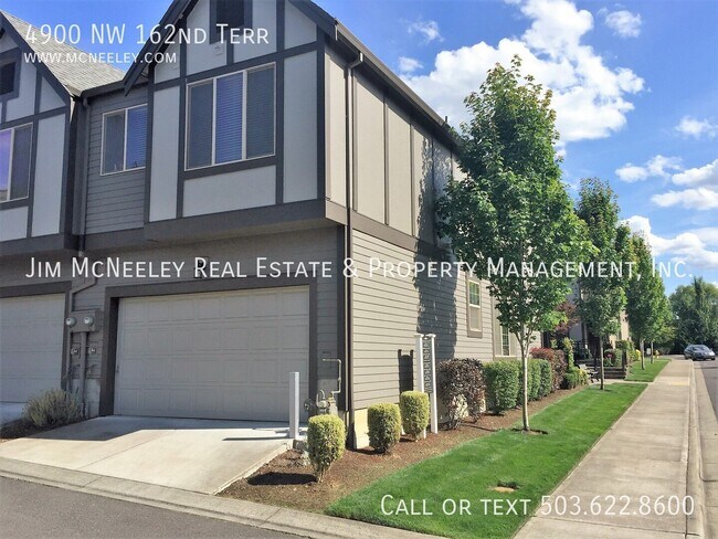 Foto del edificio - 4900 NW 162nd Terrace
