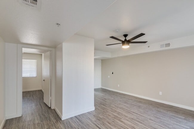 Interior Photo - The Rockford