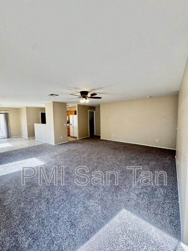 Foto del edificio - 1933 E Cowboy Cove Trail