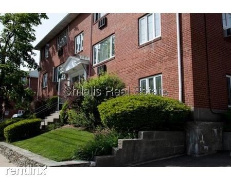 Building Photo - 133 Warren St