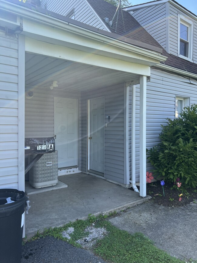 Laundry Room & Entrance Door - 1210 Ferris Ave