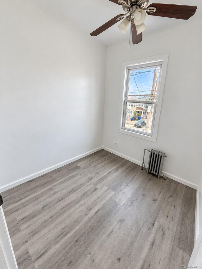 Foto del edificio - 60-52 80th Ave