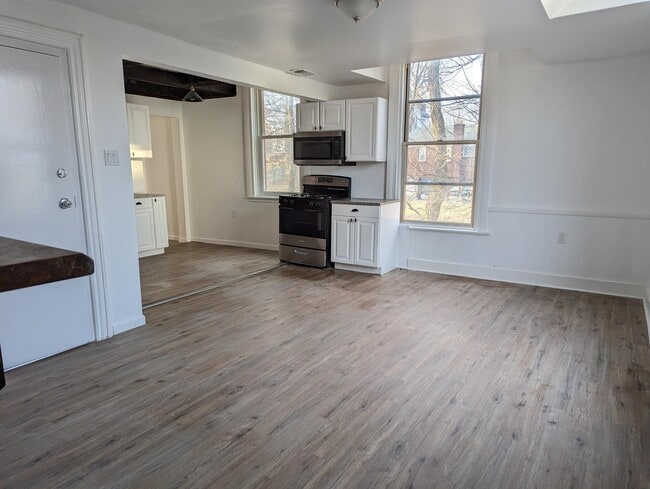Photo - 321 Lafayette Ave (Pittsburgh, PA) Apartment