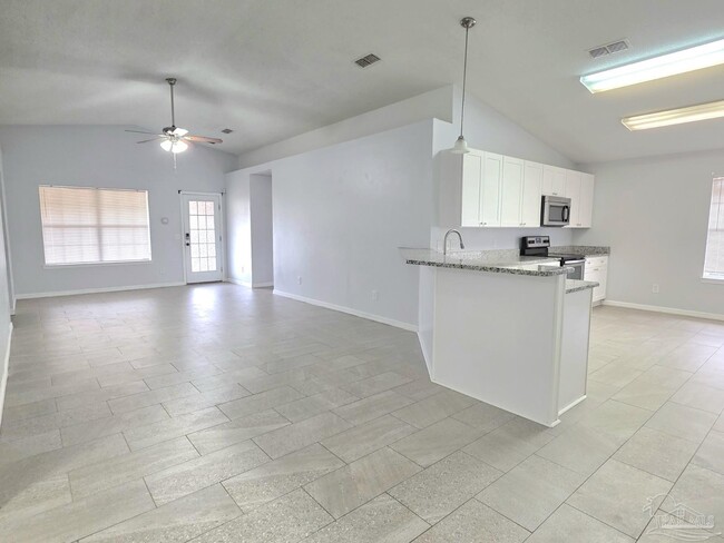 Building Photo - 4972 Genevive Ct
