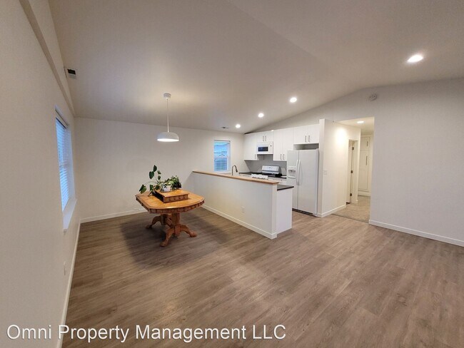 Building Photo - 3 br, 2 bath House - 689 F Street #102