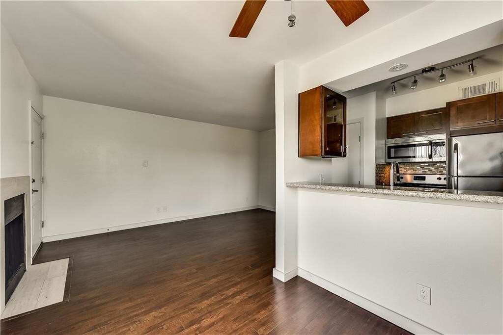 8180 Lemmon Ave Unit 201, Dallas, TX 75209 Room for Rent in Dallas