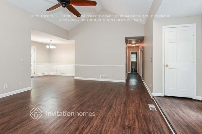 Foto del edificio - 3288 Hidden Bluff Trail