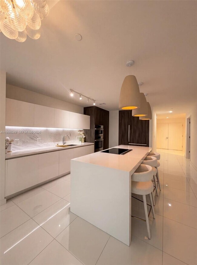 Building Photo - 851 NE 1st Ave