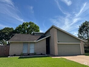 Building Photo - 5811 Heather St