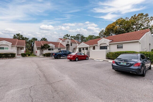 Foto del edificio - 4774 Palermo Ct NE