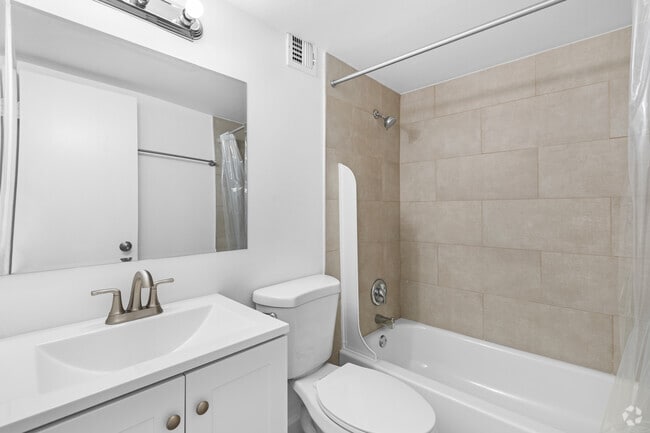 2 habitaciones, 1 baño - 676 pies cuadrados - Dominion Tower