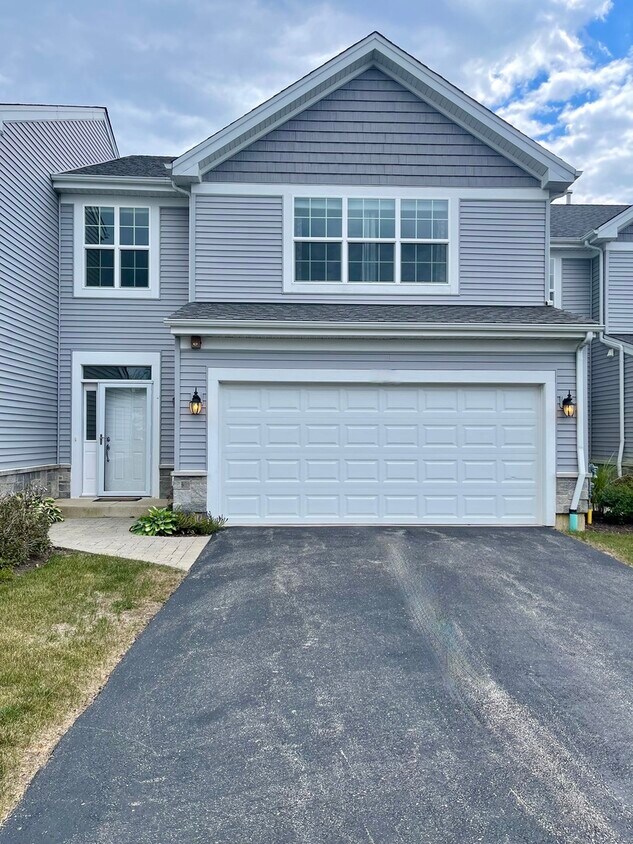 1004 Green Meadow Ave, Vernon Hills, IL 60061 Townhome Rentals in