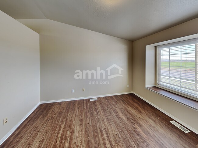 Building Photo - 2213 S 3000 W