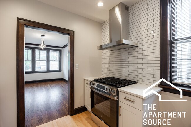 Building Photo - 6409 N Talman Ave