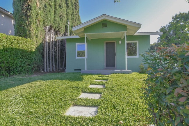 2657 Piedmont Ave