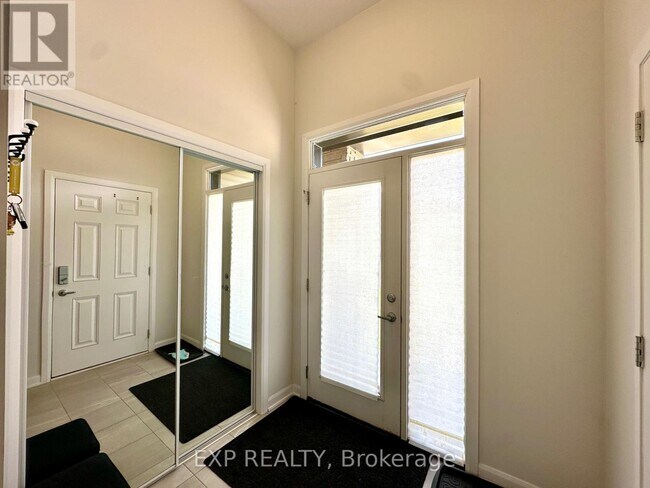 Building Photo - 725 Cashmere Ter
