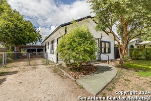 Building Photo - 210 Gardina St