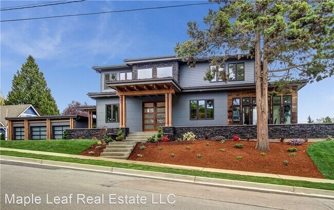 Building Photo - 5 br, 4 bath House - 902 5th St