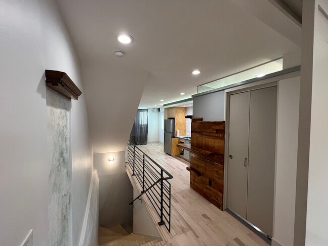Building Photo - 2019 S Beechwood St