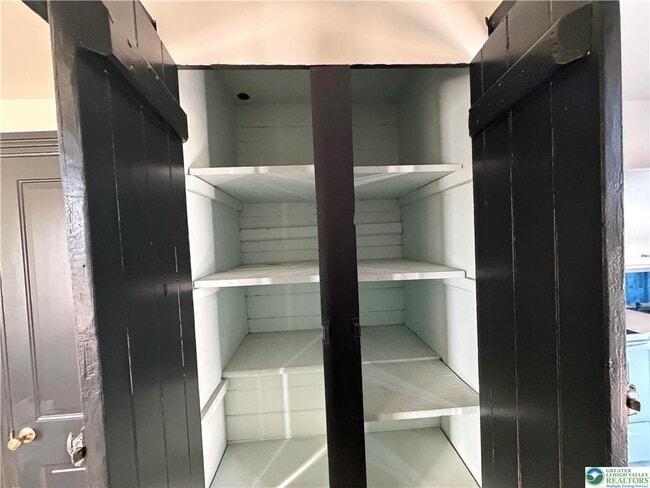 Building Photo - 146 W Broad St