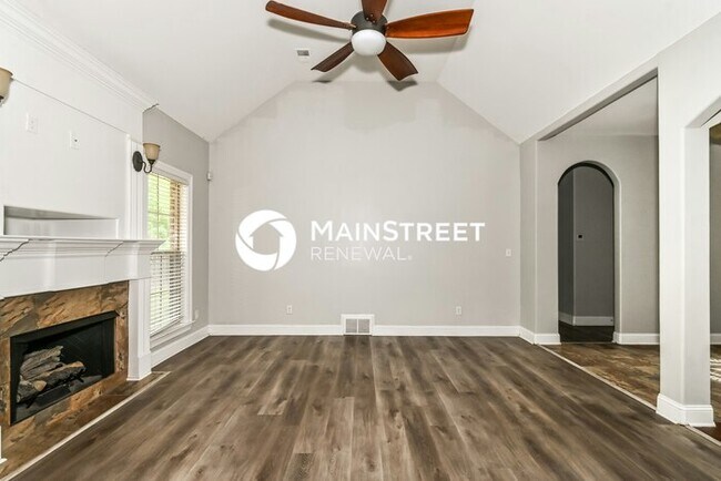Foto del edificio - 4 Bedroom Pet-Friendly Home in Southaven, MS with Main Street Renewal