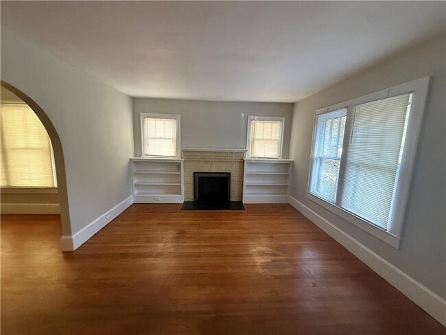 Building Photo - 254 Tuttle Ave