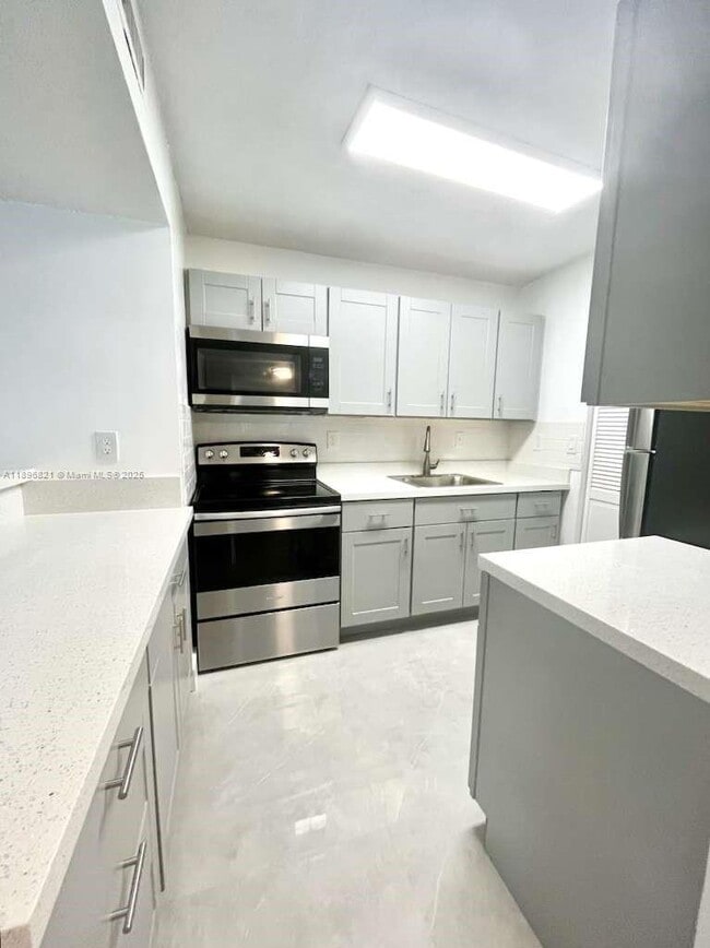 Foto del edificio - 20730 NE 4th Pl