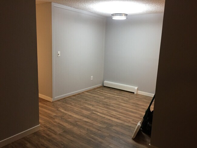 Foto del edificio - E 23rd 4 Plex