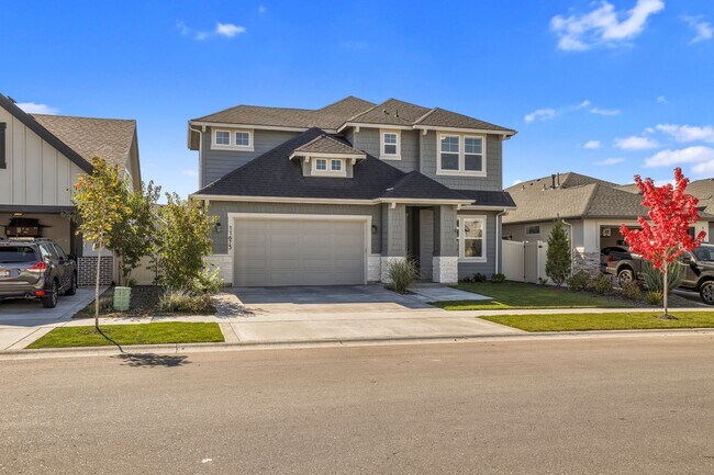 Foto del edificio - Beautiful 4 bed 2.5 bath home