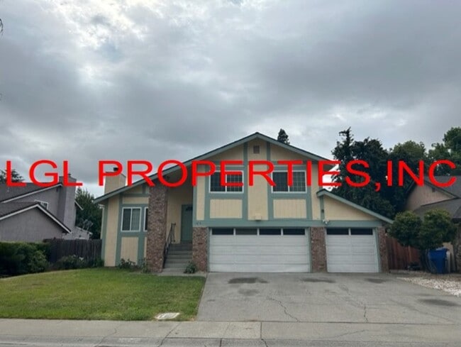 Photo - 1470 Pebblewood Dr House