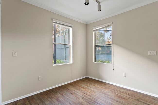 Building Photo - Irvine 2 Bed, 2 Bath With Amenities!!