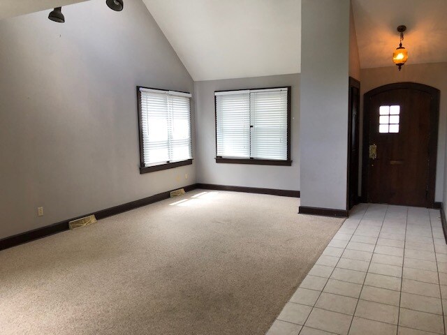 Building Photo - 410 Melrose Ct