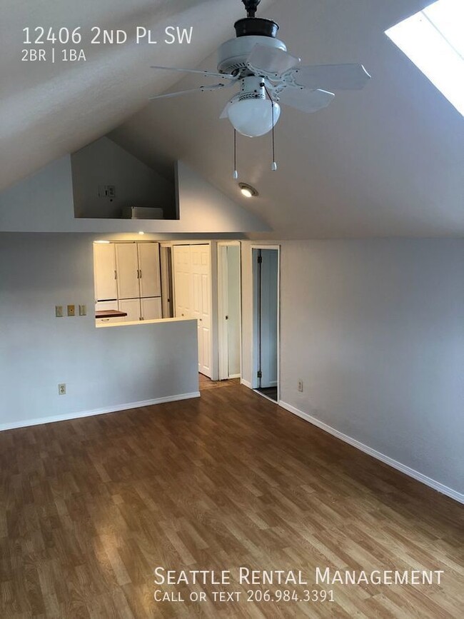 Building Photo - Super cute - Updated 2 Bedroom / 1Bath "Pi...