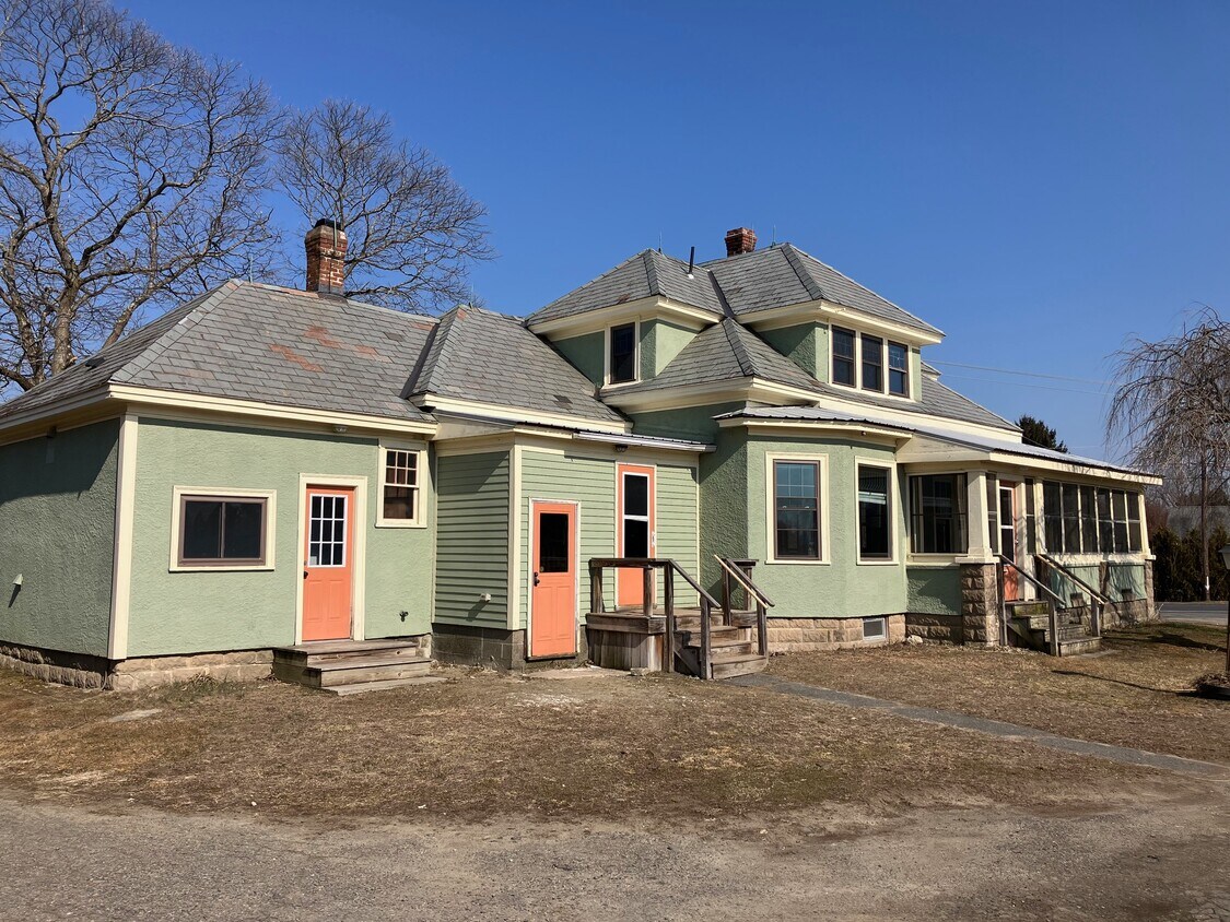 Foto principal - 375 Hadley Rd