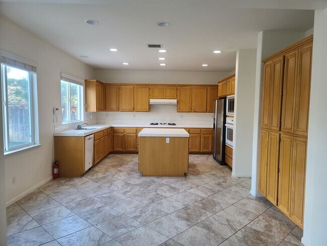 Foto del edificio - 4 br, 2.5 bath House - 23532 Ash Ct.