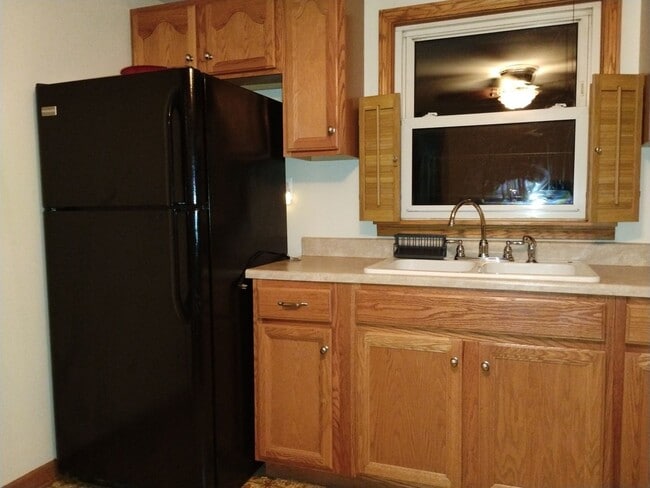 Building Photo - 2 Bedroom Duplex in Cheektowaga, NY
