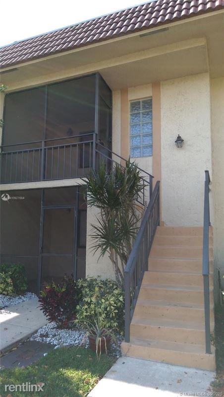 Building Photo - 307 Lakeview Dr