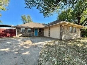 Building Photo - 10200 N Military Ave