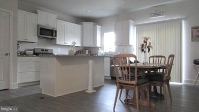 Building Photo - 29369 Oxford Dr