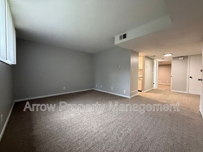 Foto del edificio - 1621 G-2