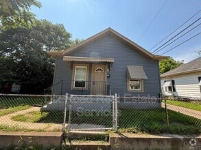 Building Photo - 704 Cleveland St