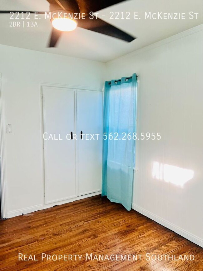 Building Photo - Two Bedroom Duplex