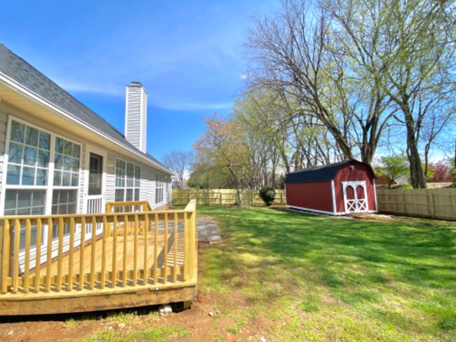 Foto del edificio - 4445 Fawnbrook Ave SW