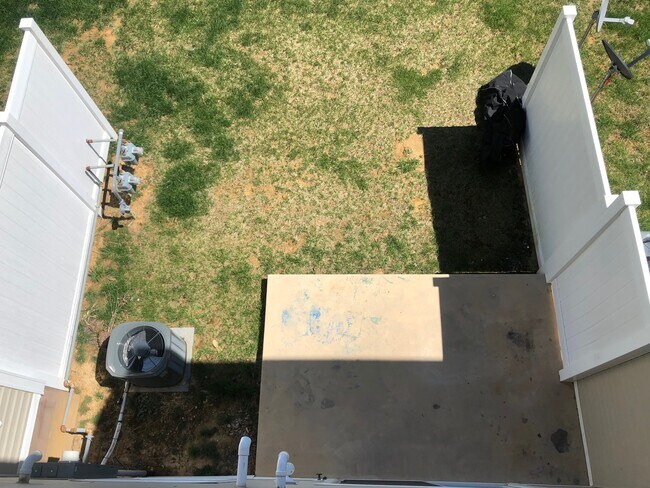 Foto del edificio - 655 Twisted Oak Dr NW