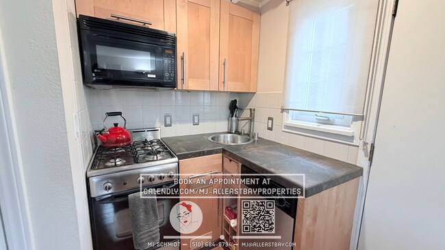 Foto del edificio - Fully furnished studio condo in Berkeley next to Campus, includes all utilities $1800
