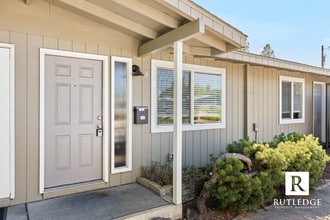 Building Photo - 2250 Crater Lake Ave